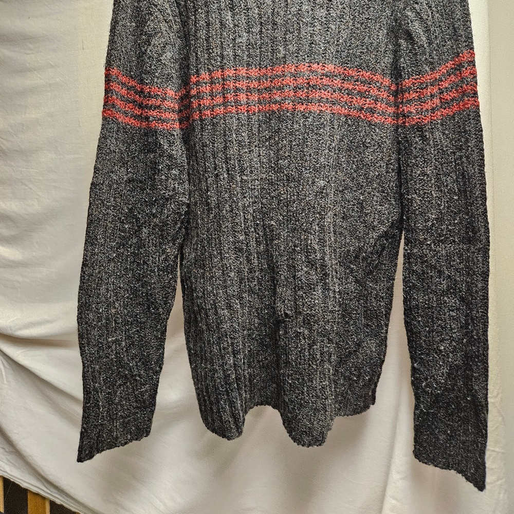 3for$25 Whispering Smith grey red knit sweater large long sleeve stripes